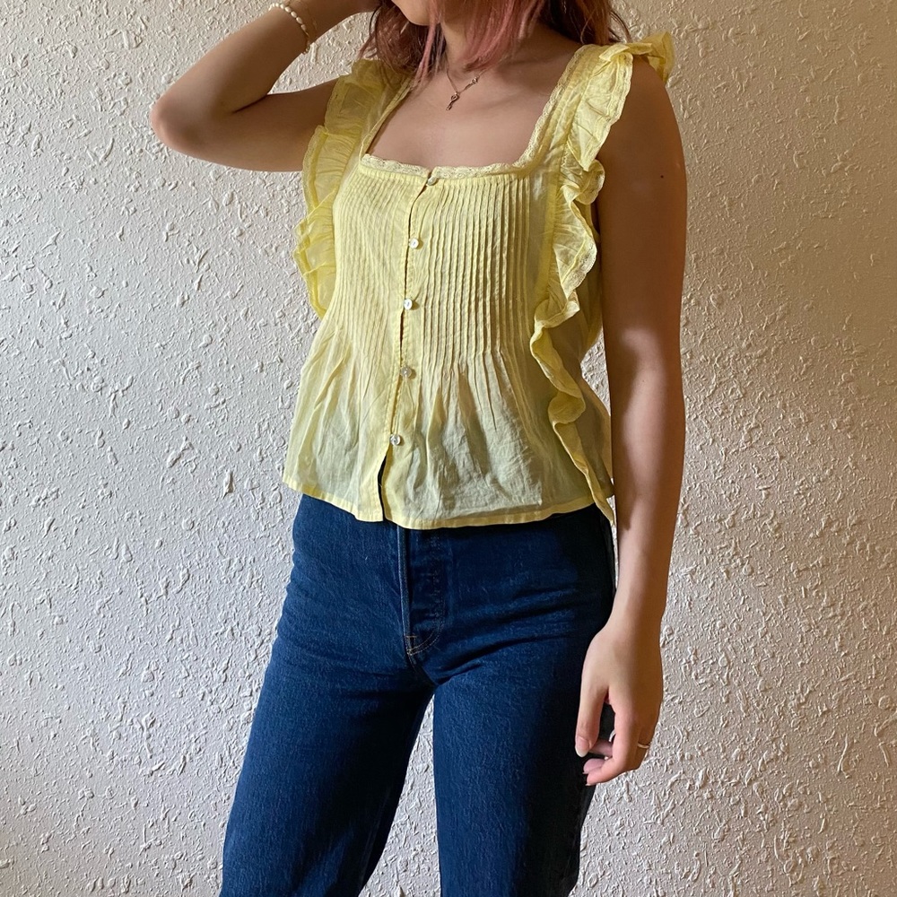 Aritzia Wilfred bohemian yellow top